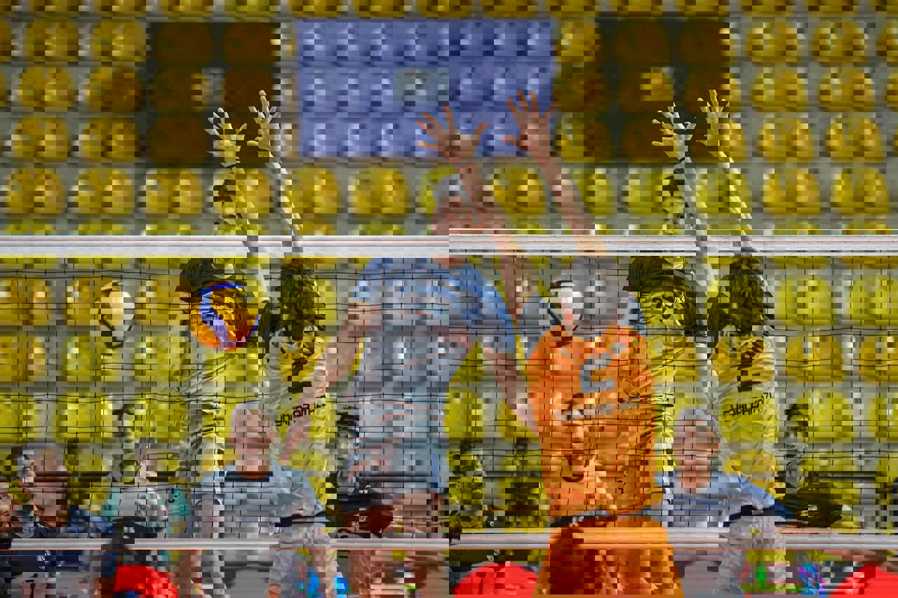 2118607