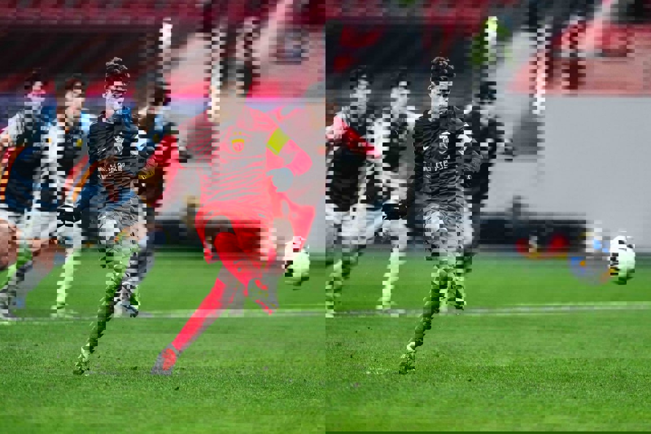 2118577