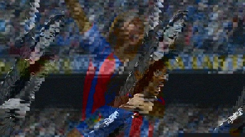 2118761