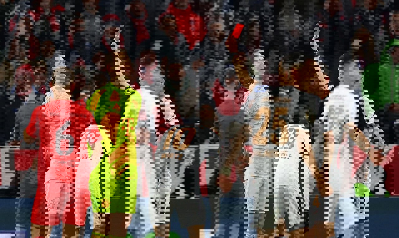 2118799