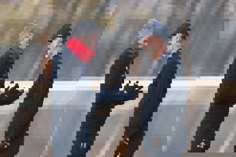 2118885