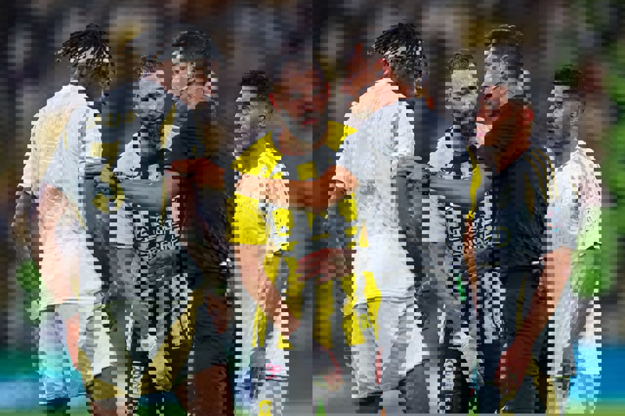 2119004