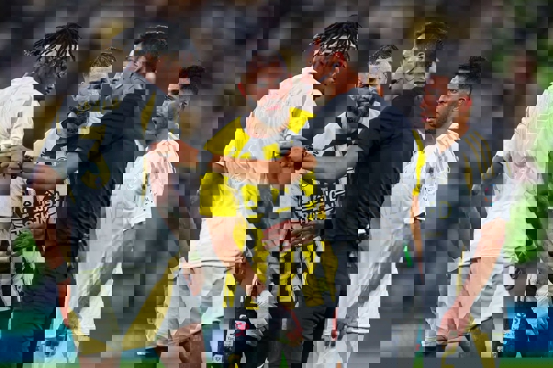 2119004