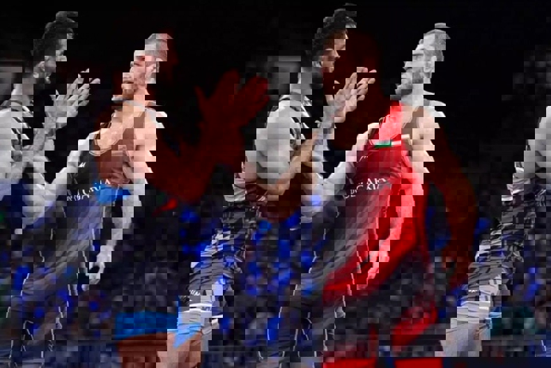 2119631