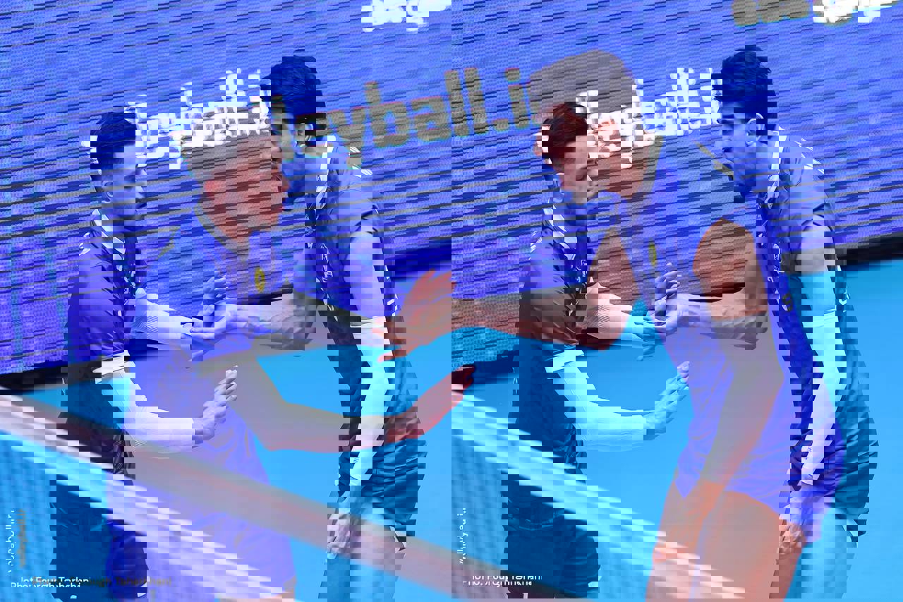 2119883