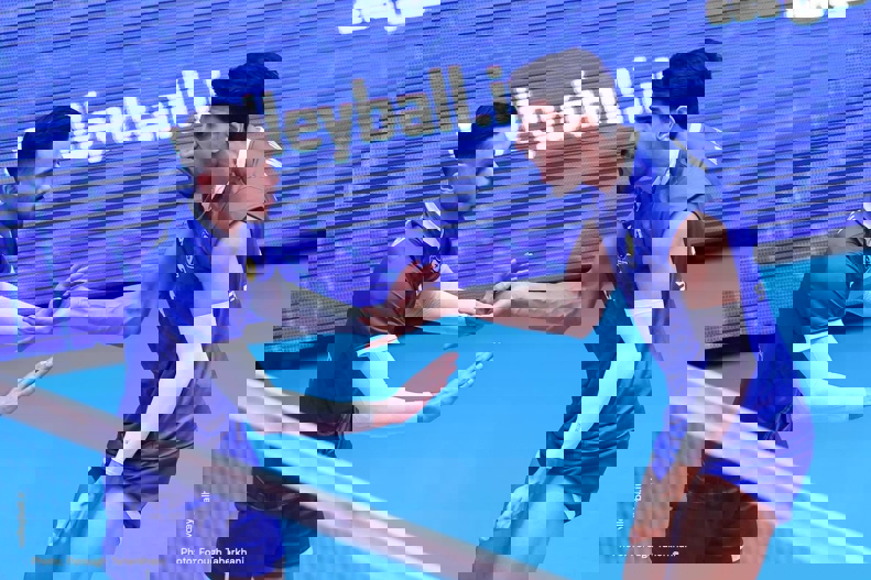 2119883