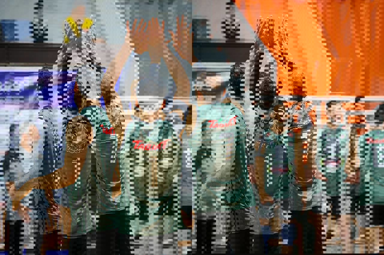 2119880