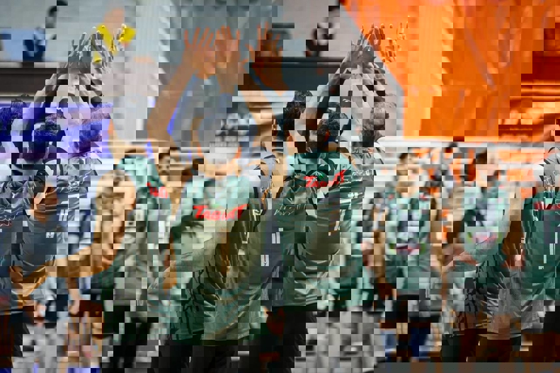 2119880