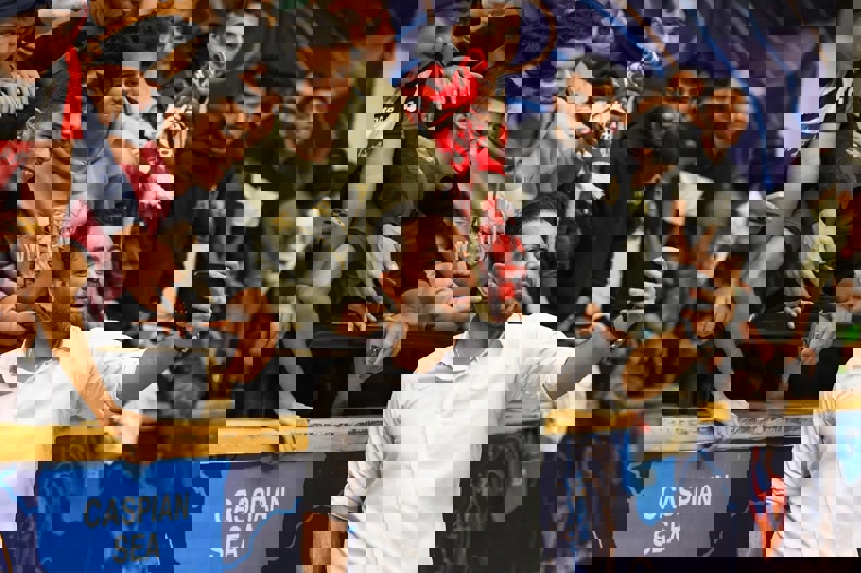 2119885