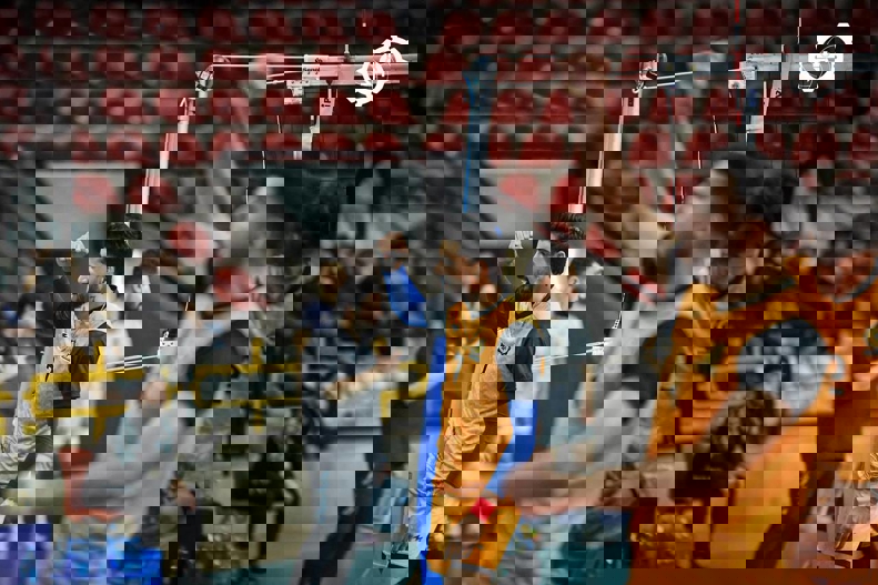 2119882
