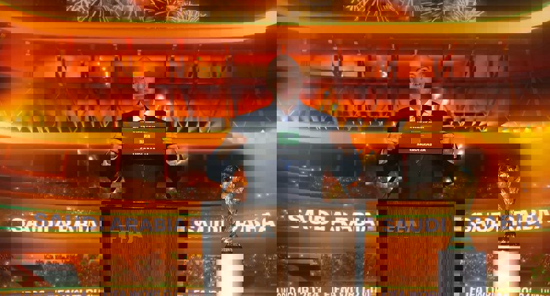 2121086