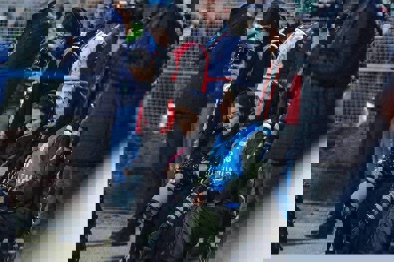 2121602