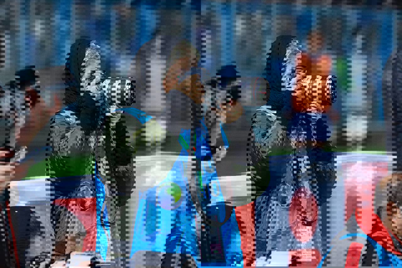 2121603