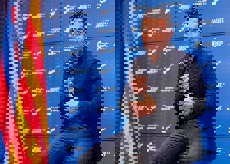 2121198