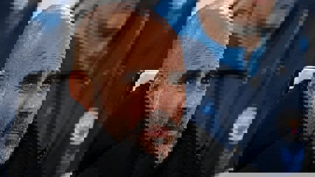 2121303