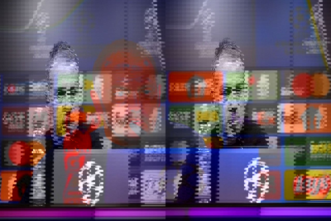 2121280