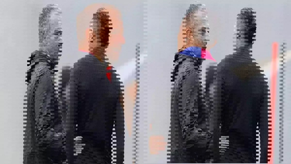 2121392