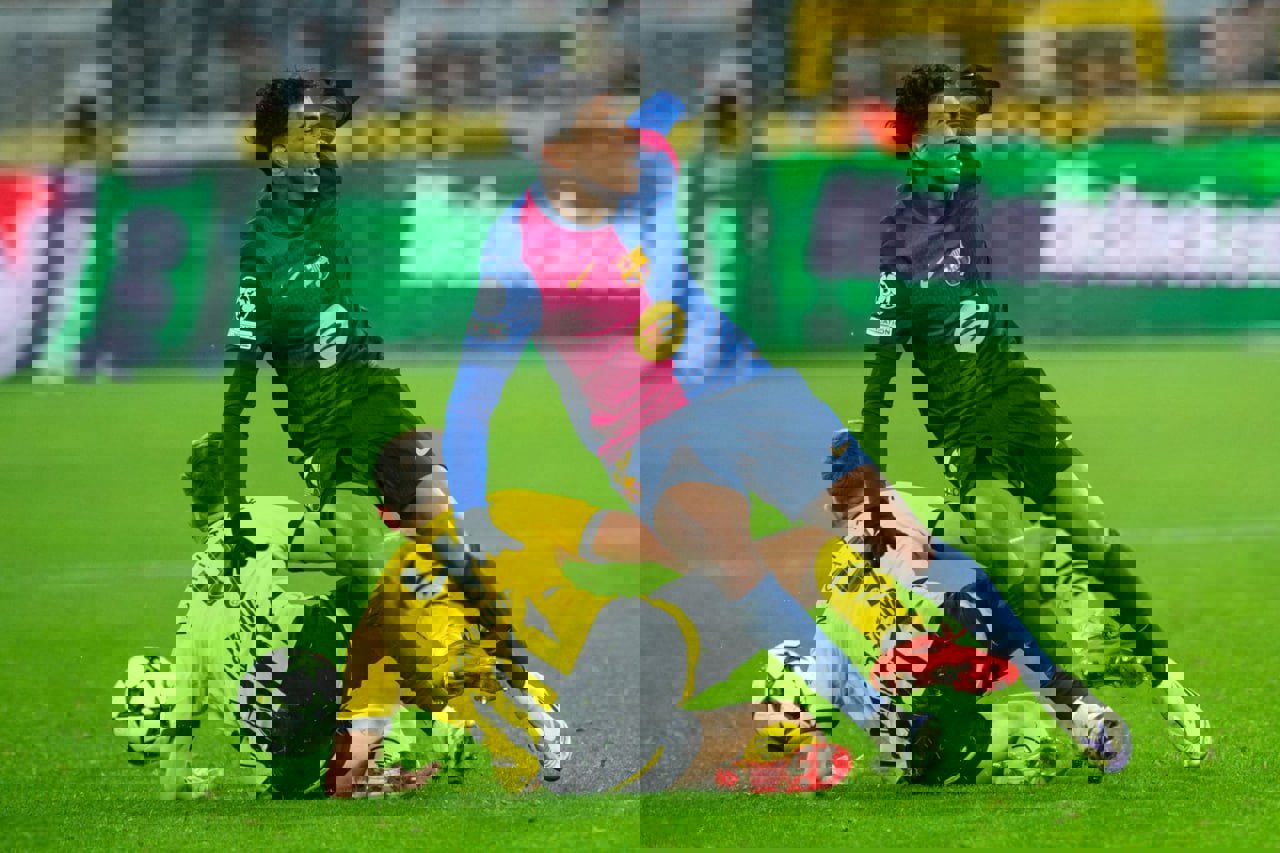 2121335