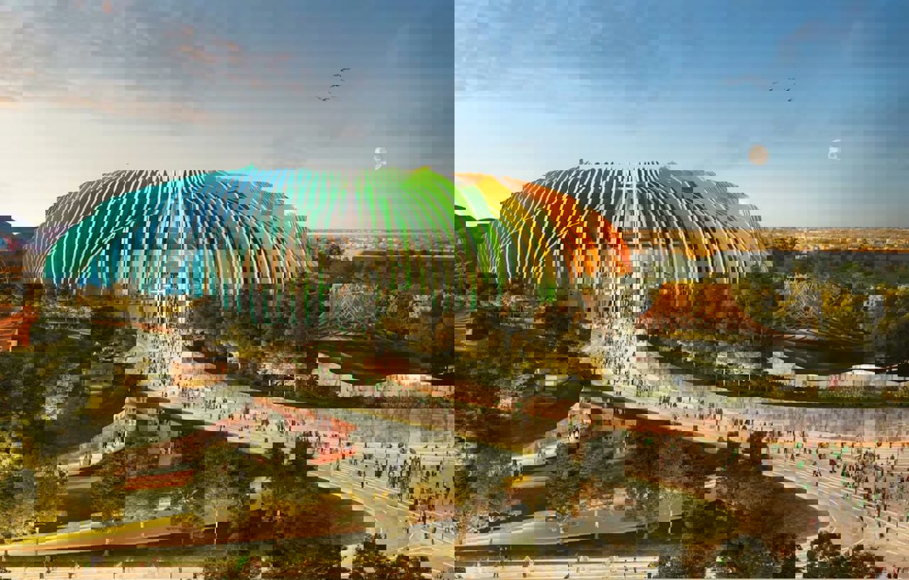 2121493