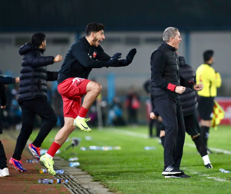 پیام جوانترین نیمکتنشین پرسپولیس: تیم، تیم و تیم! پیام جوانترین نیمکتنشین پرسپولیس: تیم، تیم و تیم!