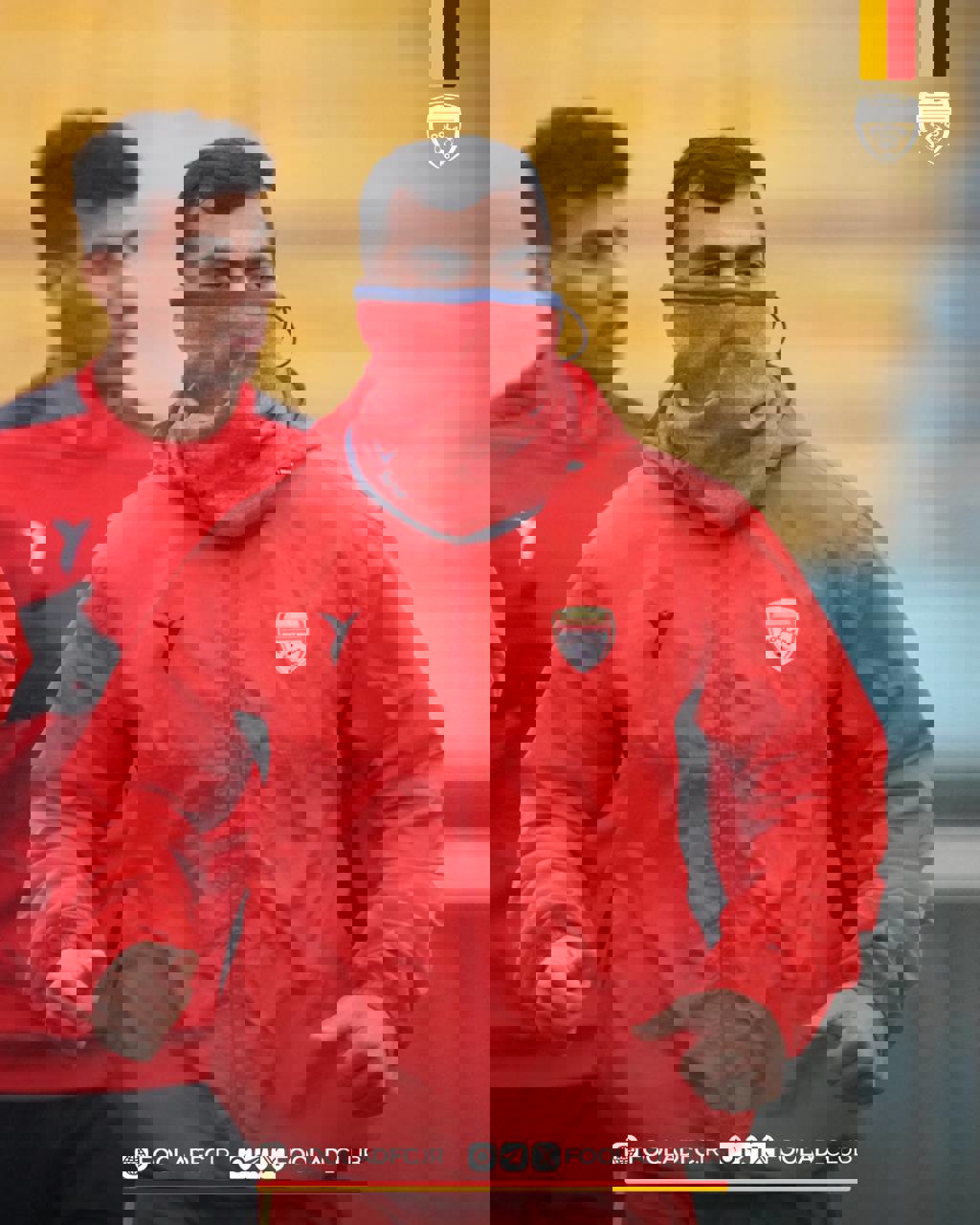 2121512