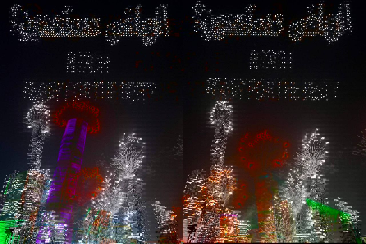 2121626