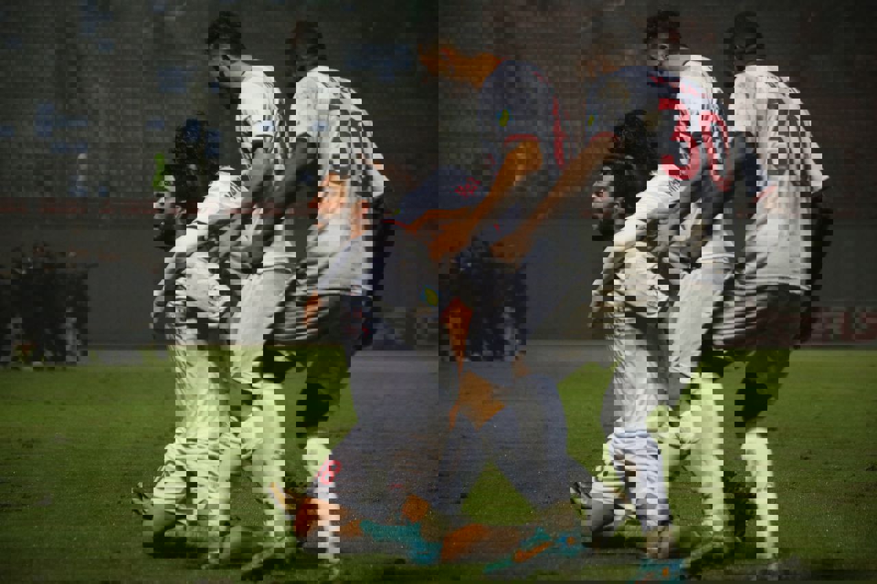 2121958