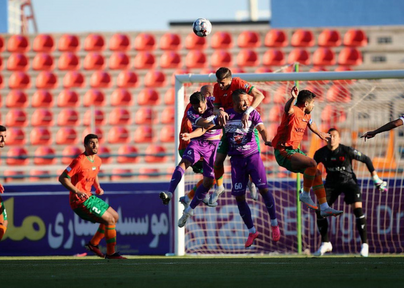 تقابل مسعود شجاعی با تیم سابق؛/ گزارش زنده: مس رفسنجان 0 - 0 هوادار