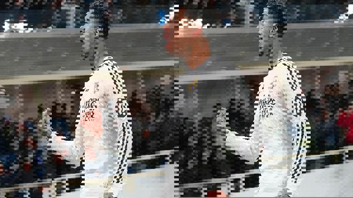 2121907