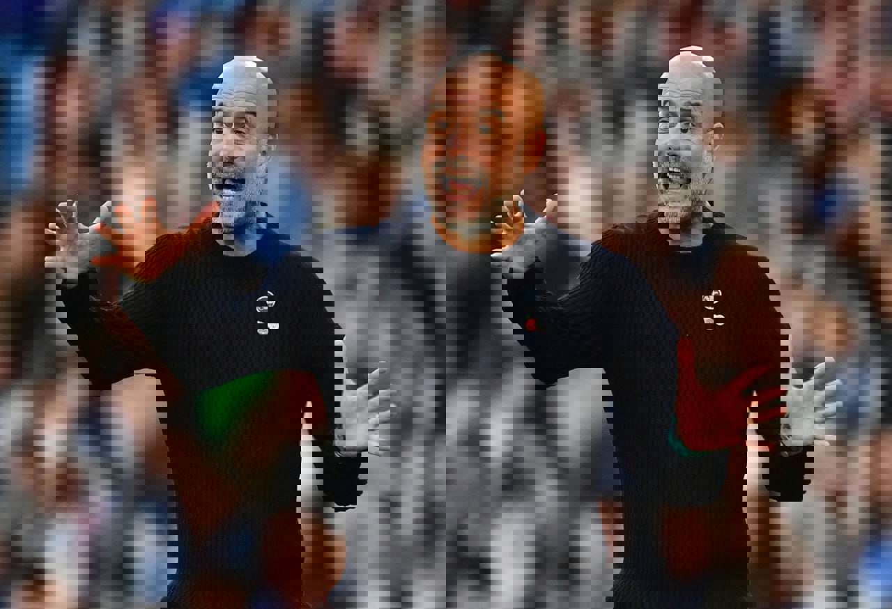 2121898