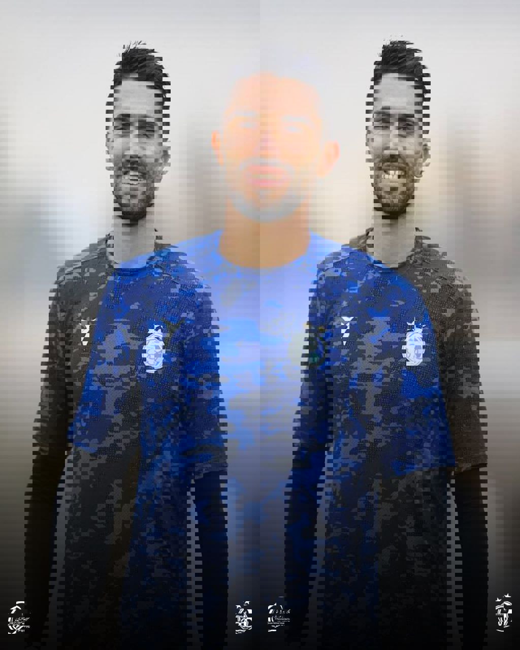 2121824
