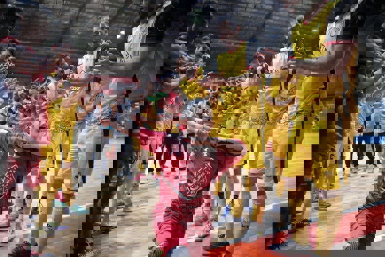 2122328