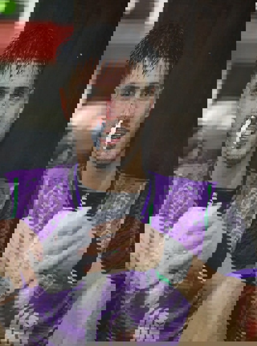 2122040