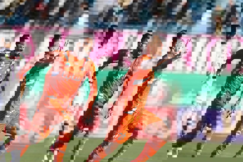 2122184