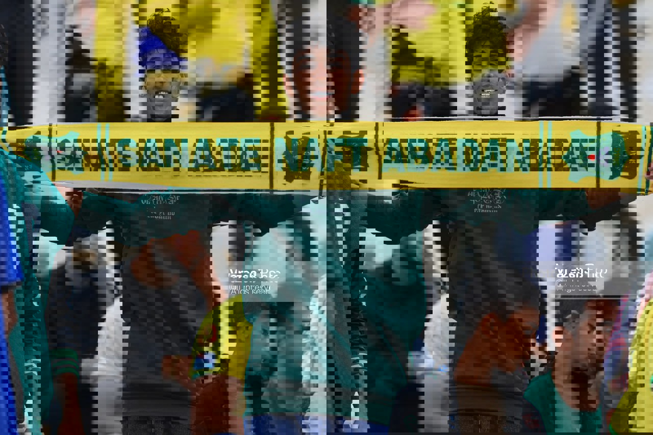 2122386