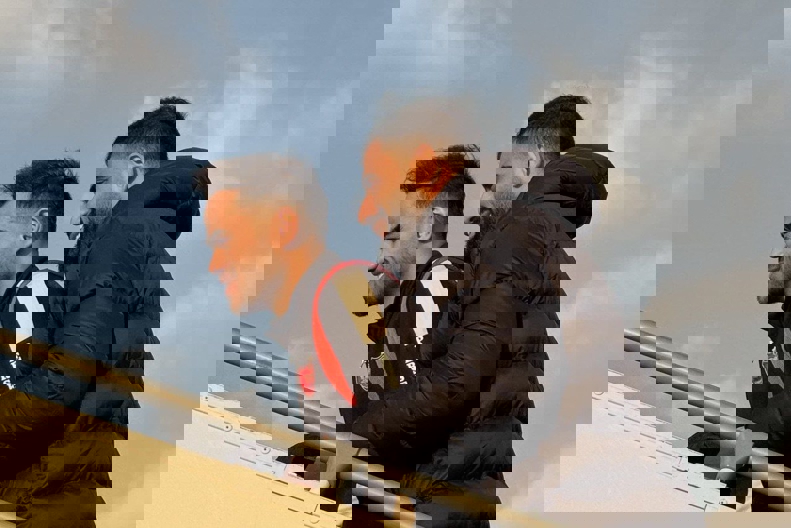 2122529
