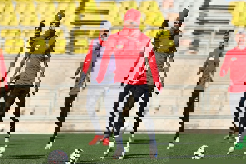 2122631