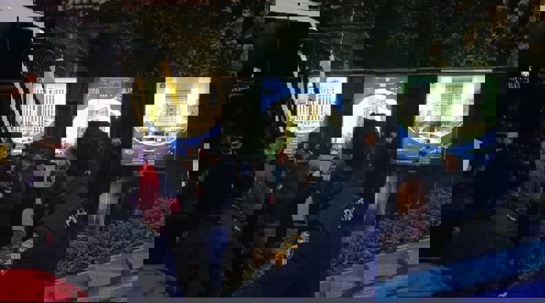 2122596