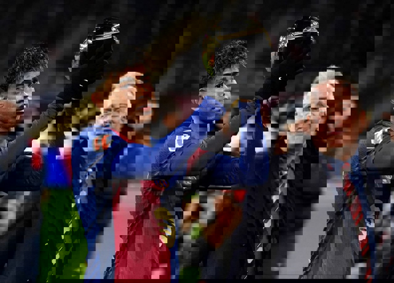 2122811
