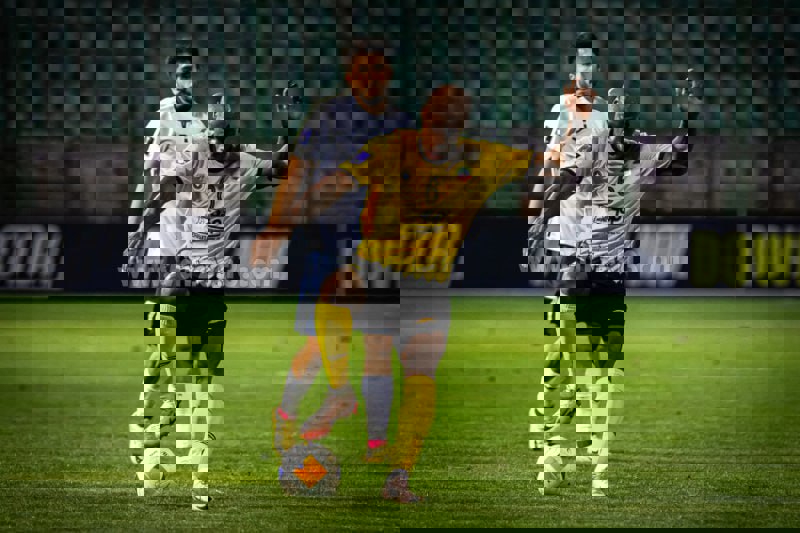 2122983