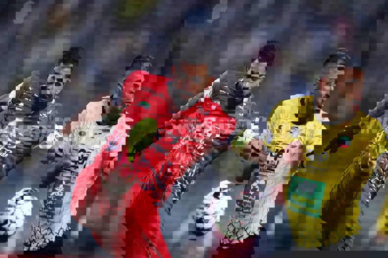 2123067