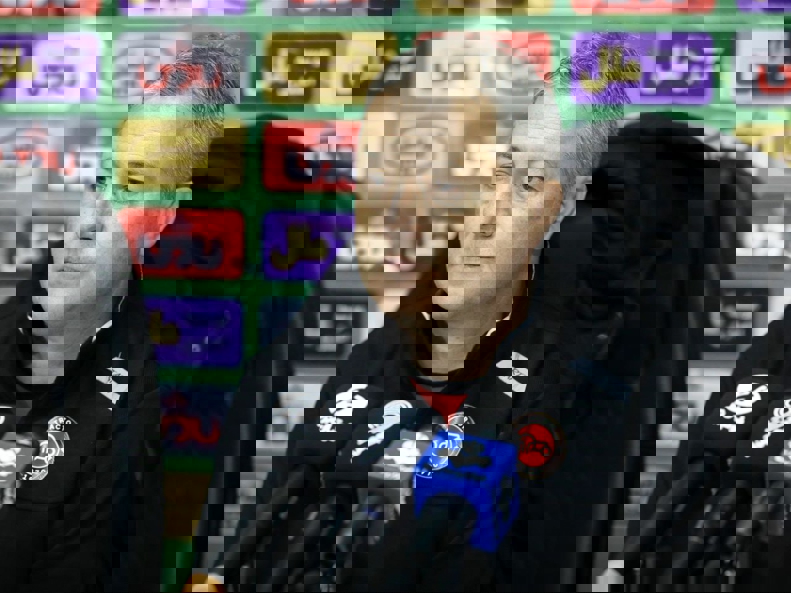 2123118