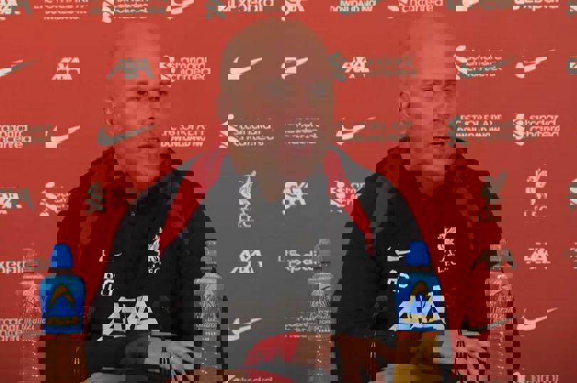 2123548