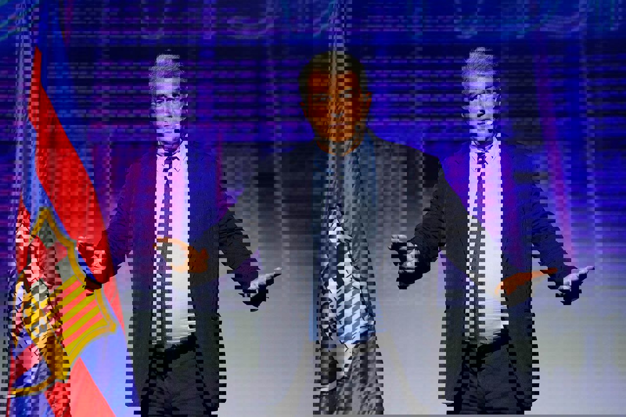 2123553