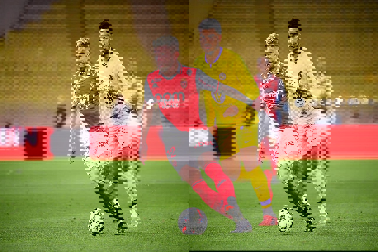 2123813