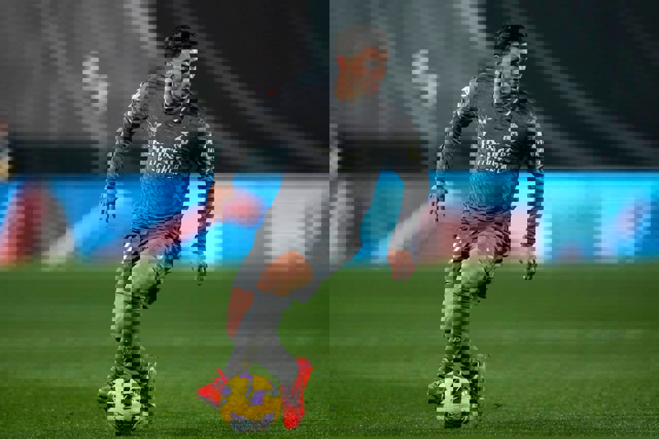 2123829