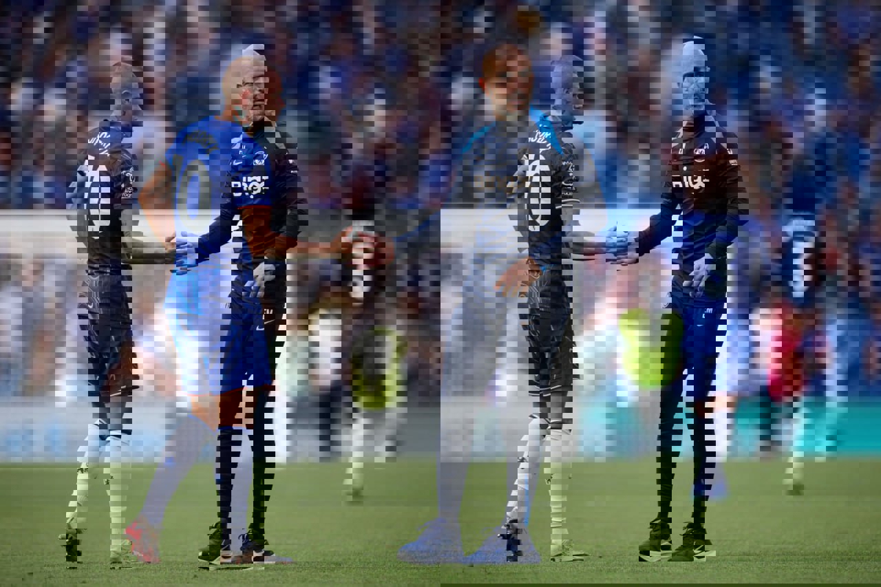 2123921
