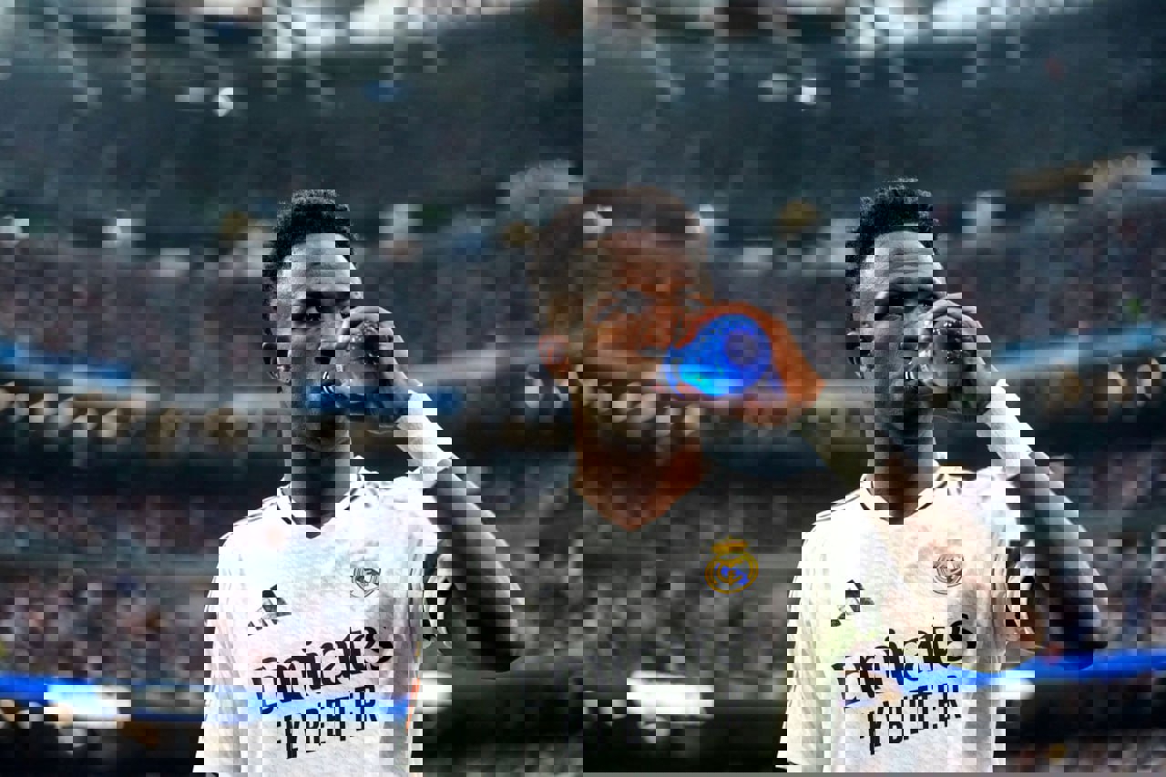 2123873
