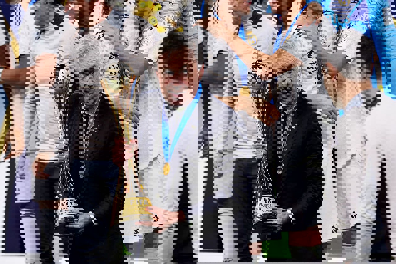 2124176