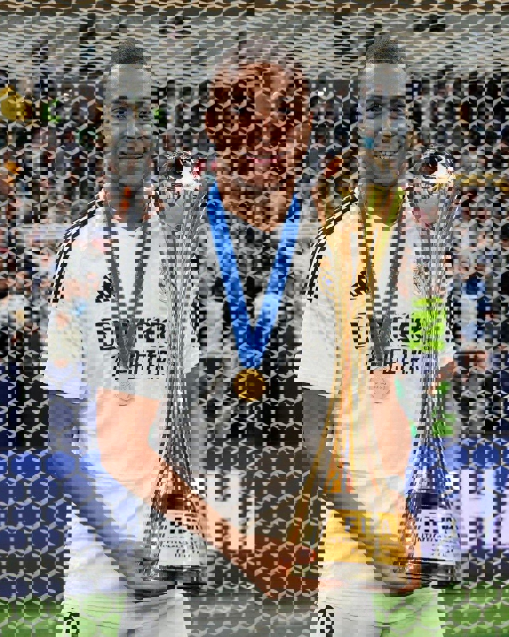 2124162